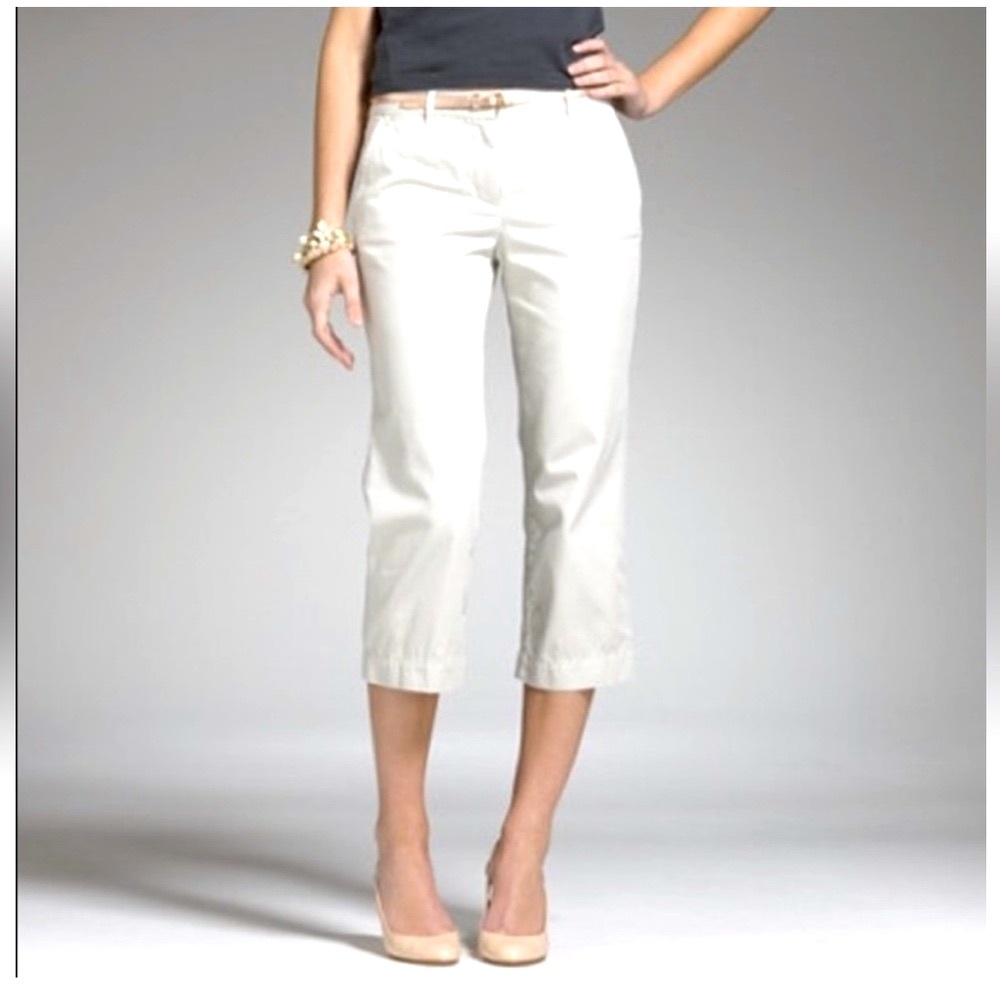 J. Crew Favorite Fit White Stretch Chino Pedal Length Pants/Shorts/Capris Size 2